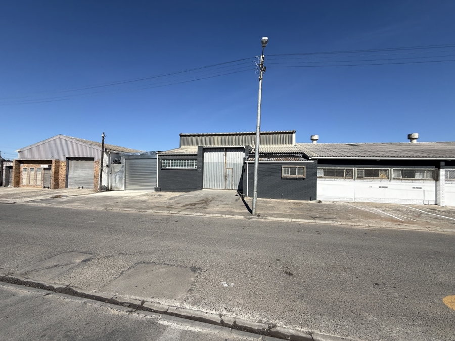 To Let commercial Property for Rent in Parow East Western Cape